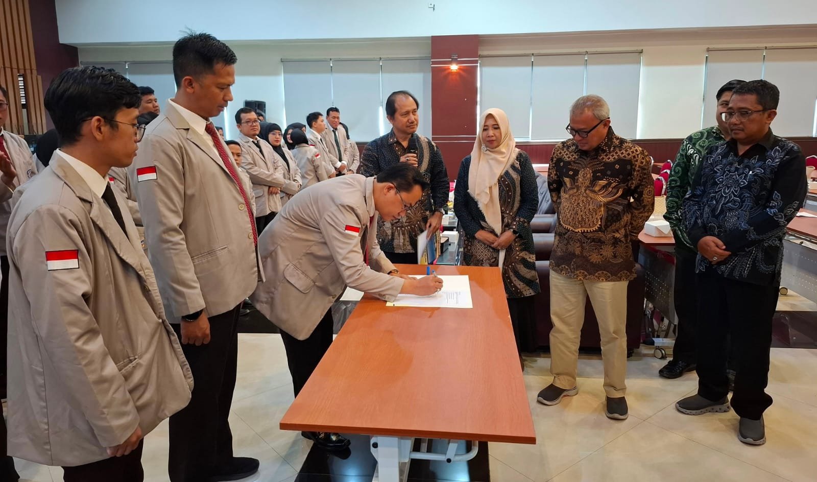 Pelantikan HIMA Pascasarjana UNIBA Periode 2026–2027: Menitikberatkan Penguatan Sinergi Akademik dan Sosial
