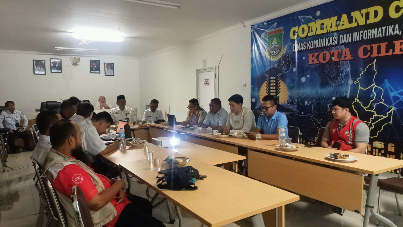 Diskominfo Ambil Langkah Tegas, Jadwalkan Penertiban Kabel Fiber Optik Liar di Jalan Protokol