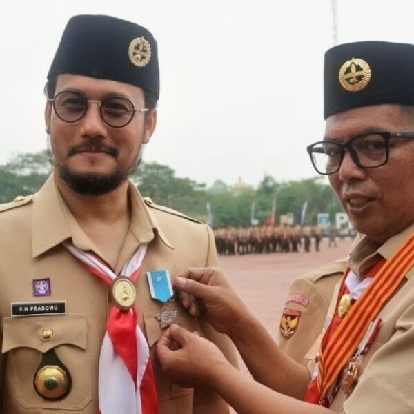 Wakil Wali Kota Cilegon Terima Tanda Penghargaan Pancawarsa III Pada Hari Pramuka ke-65 Tingkat Provinsi