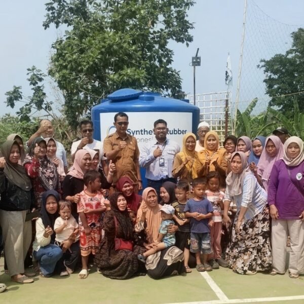 Distribusikan Torn, Wakil Ketua DPRD Cilegon Apresiasi Langkah PT SRI Atasi Persoalan Lingkungan